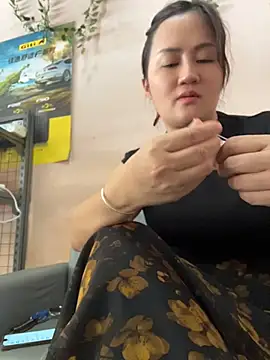 Amy1688 - 脱内裤直播一分钟