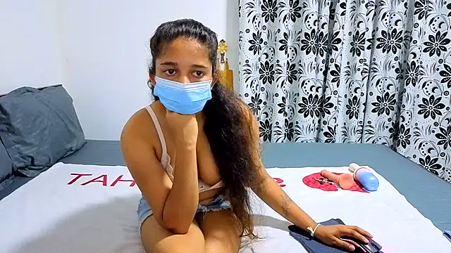 Tatoo_girl - boobs oil