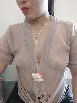 Kelly-sex69 - Let's go shopping together.