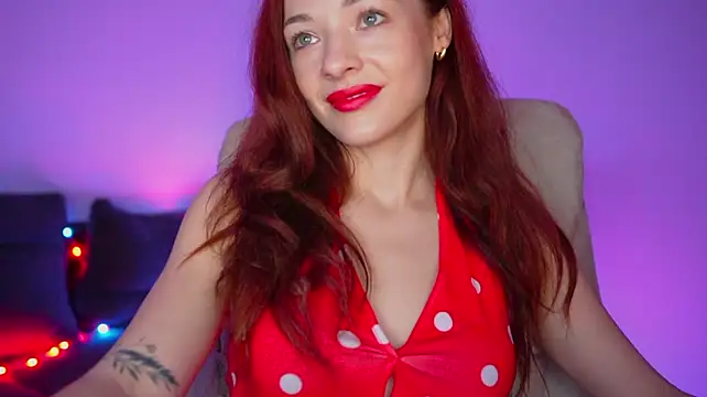 MiaRouge - TITS PLAY