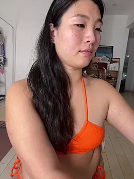 Tavie1744 - Bare my butt 2min
