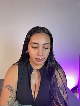 Hannahoff - Bounce big boobs with oil 💦