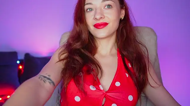 MiaRouge - TITS PLAY