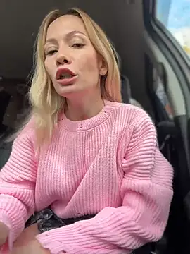 LavenderHot - Show boobs