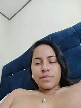 Malliah_killiam - Boob show with oil 🍒🥵