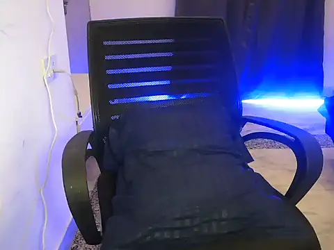 Shonali143 - ice on pussy
