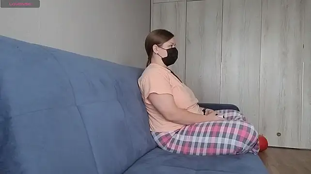 MilaaMilaa - Show me size 4 breasts