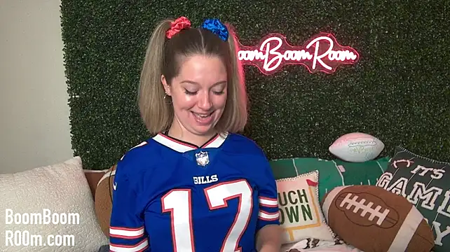 Boomboomr00m - Moaning Monday Pussy Play 😝