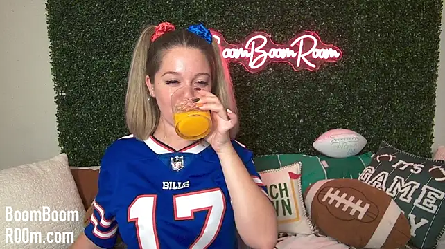Boomboomr00m - Moaning Monday Pussy Play 😝
