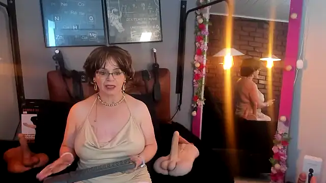 Samantha_mature56 - 💋Write name in tits + 20 sec toy🥵