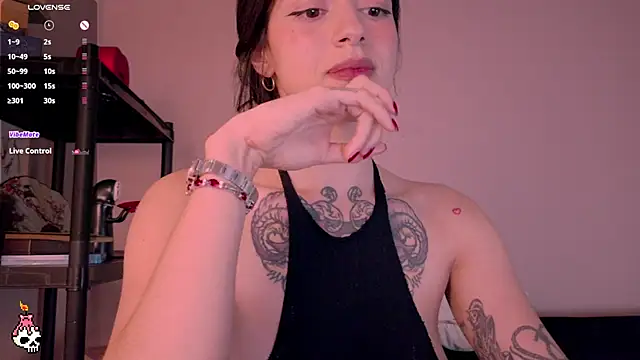 Phoenix_xx - Oil ass, fingers and plug!!