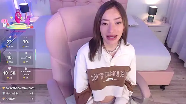 Zoe_jones13 - Show tits + massage