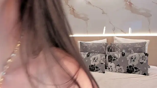 SolAvelar - Tease dildo in pussy🔥
