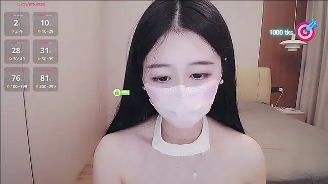 CN-xiaofei - 换上比基尼+按摩乳房