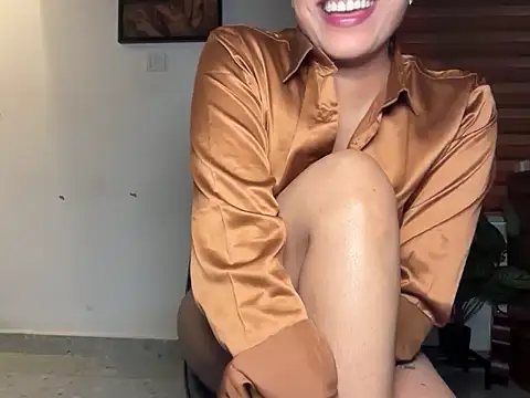 LucytheDevilQueen - Last tipper decides. Make me do anything
