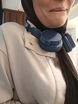 MisyonerNur - Dışarıda göğüslerini aç 😅