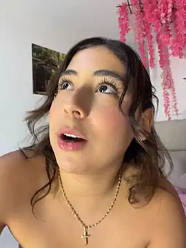 MelodyRey__ - Win a new video For u❤️