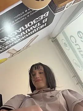 Lilonok - Show pussy