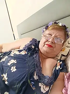 Lena_Gaby - Show tits and pussy