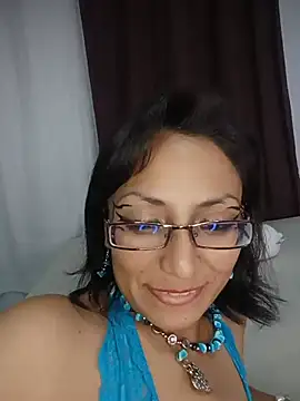 LucyCherry69 - Juguemos con aceite ❤️‍🔥❤️‍🔥