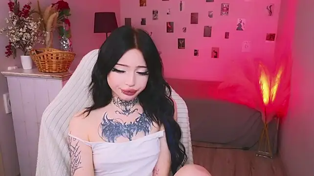 Emma_Kirks - ass in oil