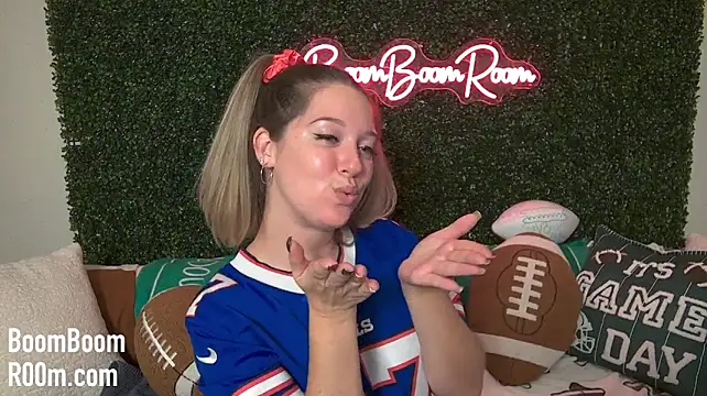 Boomboomr00m - Moaning Monday Pussy Play 😝