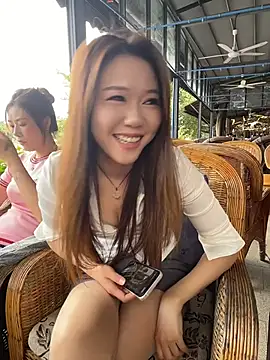 Mia999 - 户外脱内裤