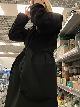 Michelle_lovique - TRY TO MAKE MY PUSSY SQUIRT RIGHT HERE!!