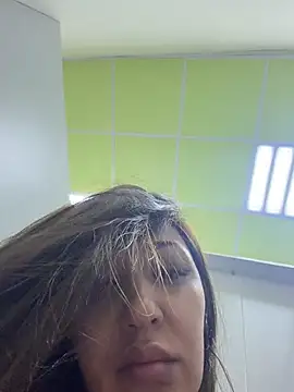 Jennxxx- - HEY JENN !Lick finger + spit on boobs