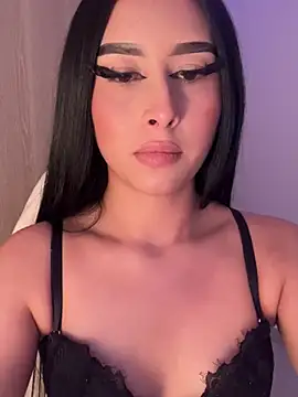 Kymberly_18 - use boots sexy 🖤😳