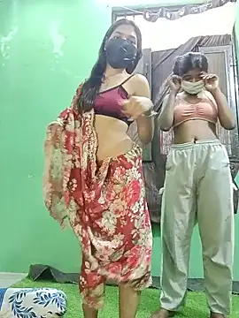 Queen_queen - Boob show
