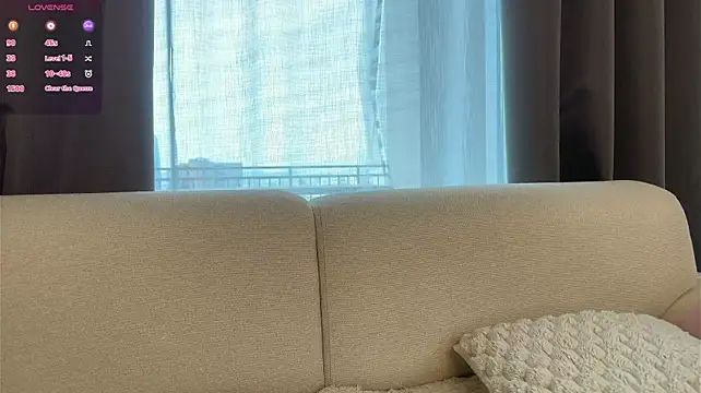 LindaFarm - tease nipples