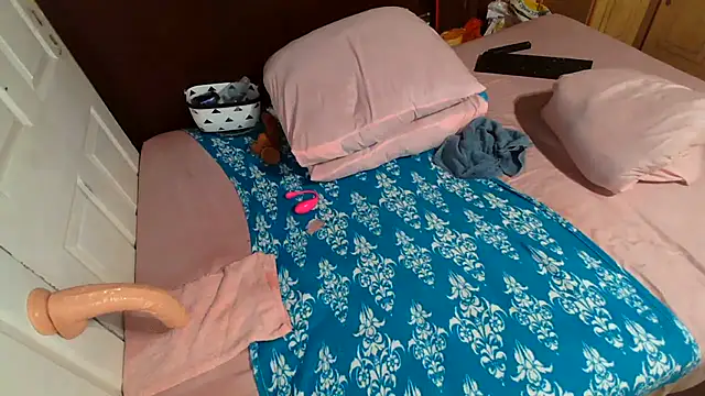 Smoochy- - oily ASs clap
