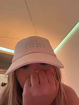 Ariannaa_1 - Suck dick in doggy 🔥