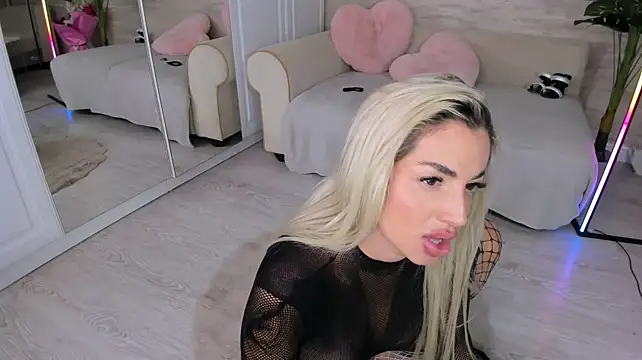 SexyElisabeth - HUGE SQUIRTTTT