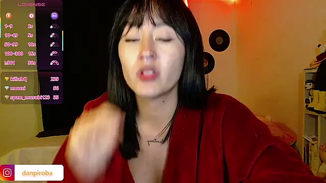 Ludo_kitty - domi inside control