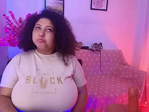 Aylin_boobs
