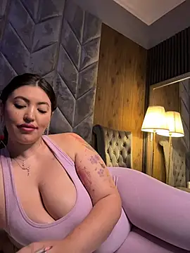 CleoLangley - 😈 Undress me