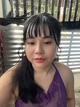 Fishinggirl2k - Riding a fake penis for 5 minutes in pub