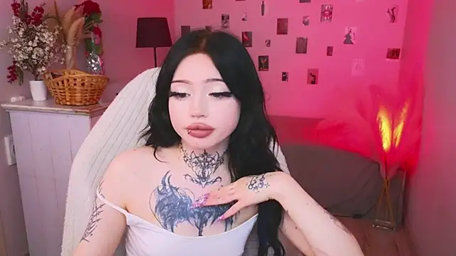 Emma_Kirks - ass in oil