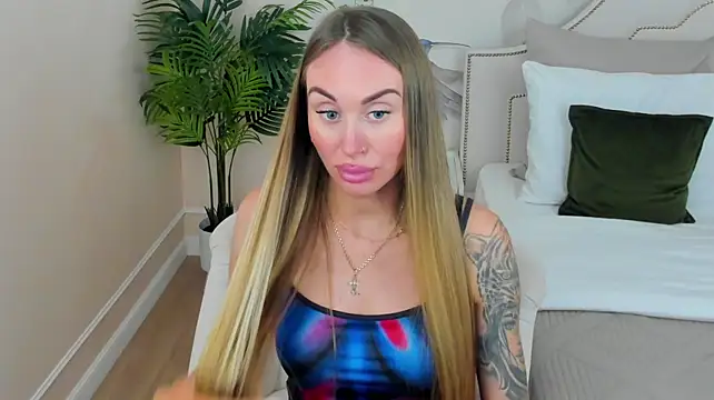 VivianWesst - You`ll Go Bananas with My Hips
