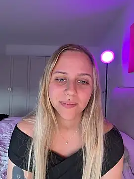 Lunawolf21 - show boobs