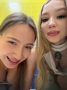 Coconut_milk - Zoe kiss near nipples Kate+touch it