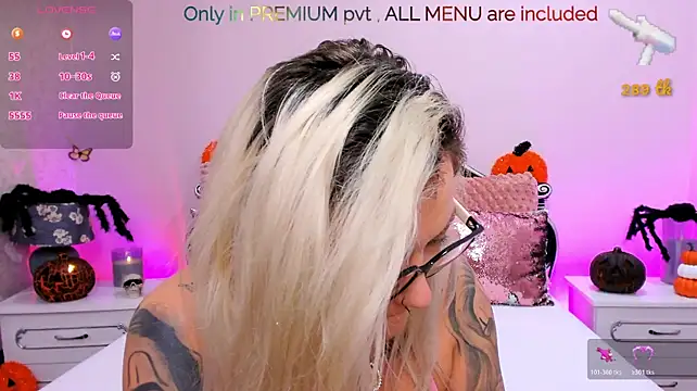 FoxxyClarise - 😈 SQUIRT all over me Foxyyyy 😈