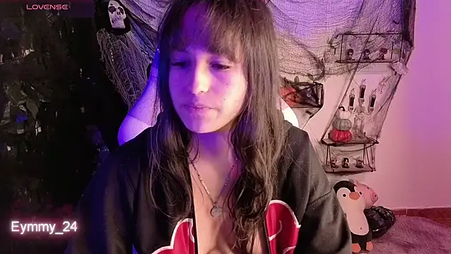Eymmy_24 - cleamp in my tits