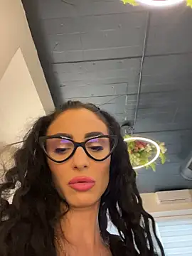 FeetVibe - 💅Toe Wiggle Show
