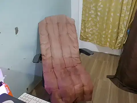 ItsDiana_yana - Play dildo on pussy|Finger & Squirt