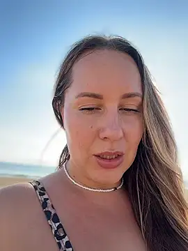 Mona_Plus - 💦Squirt on the city beach🏖️ 💦LT video