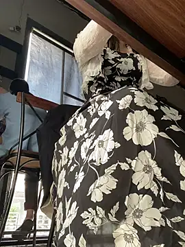 Masturbate-secretly - off underwear&bra behind stranger