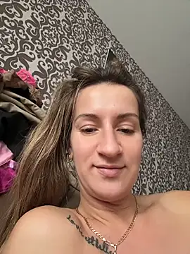 EvvaMur - naked cunnilingus toy